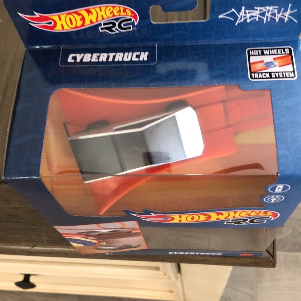 Cybertruck Tesla. - Picture 3 of 6